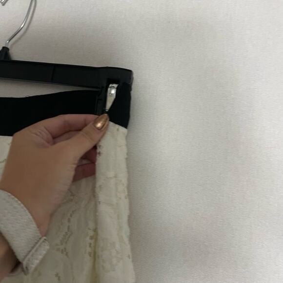 Ann Taylor LOFT White Eyelet Lace A-Line Skirt Ribbon Waist - Size 2 - Picture 4 of 8